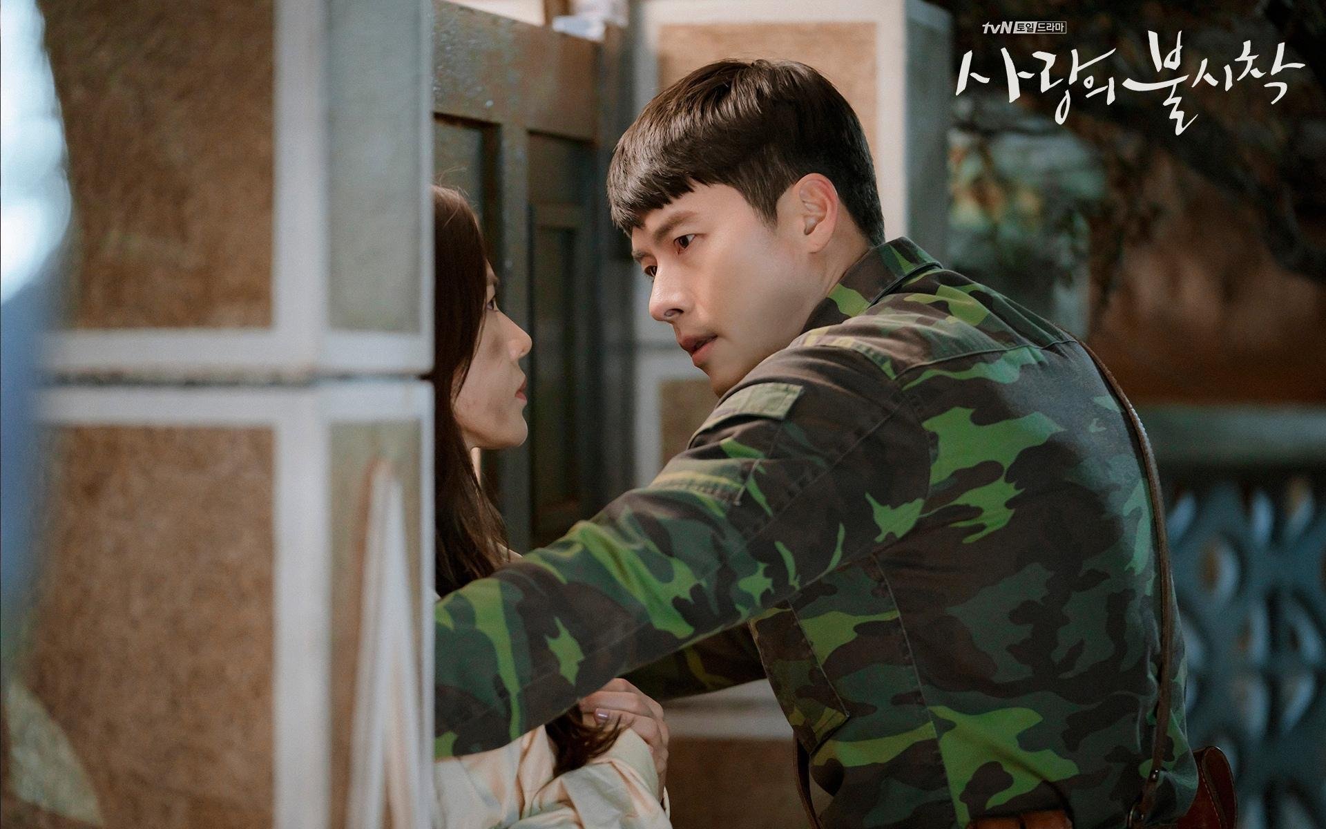 开云网页版-足球比赛中球员斗志昂扬,拼尽全力争胜,足球比赛激励队伍士气